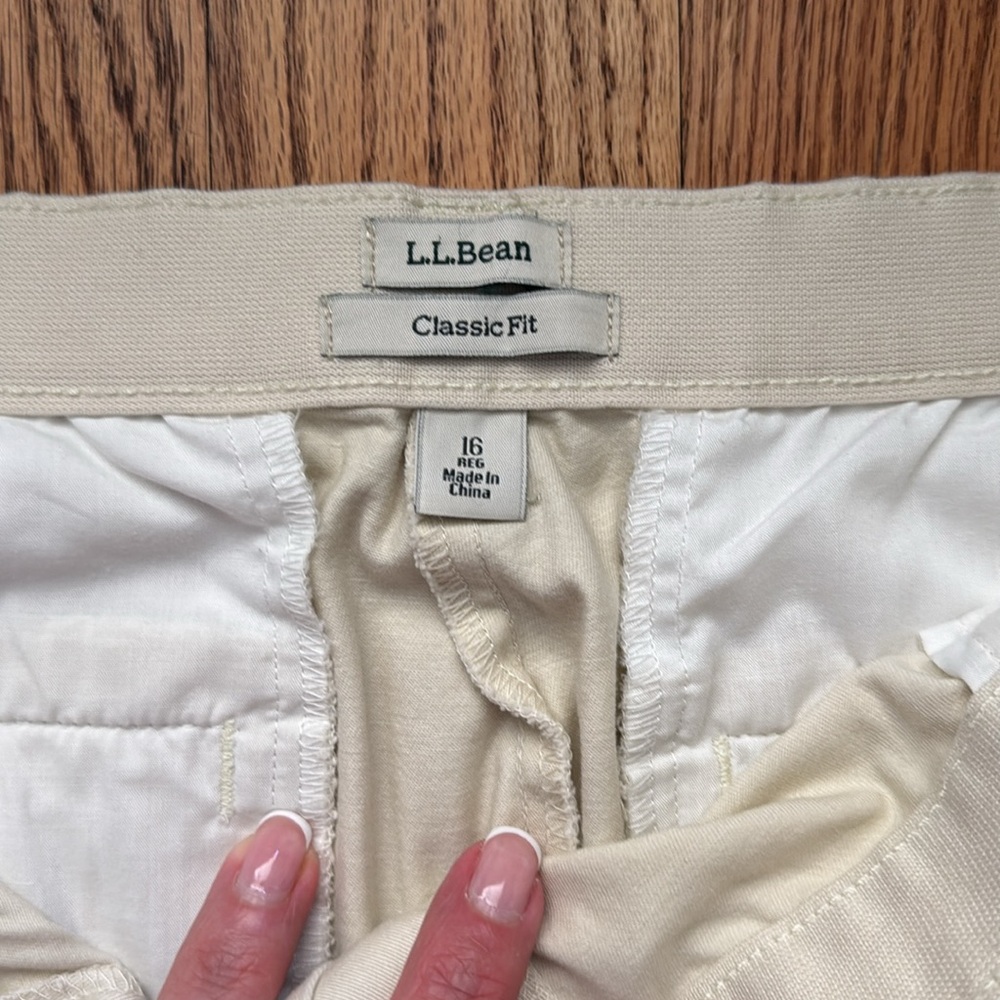 LLBean Women’s Cropped Pants 16 - Picture 2 of 3
